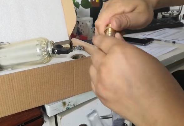 前置過濾器的排污口軟管安裝教學，很難？3張圖立馬學會！