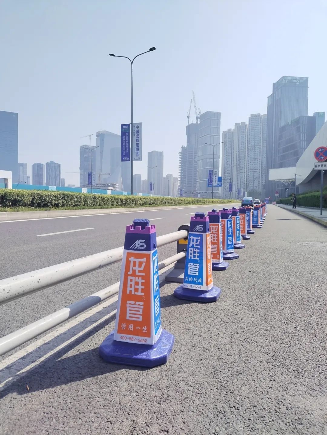 龍勝管2025成都建博會(huì)：用科技重塑健康，以藝術(shù)定義未來